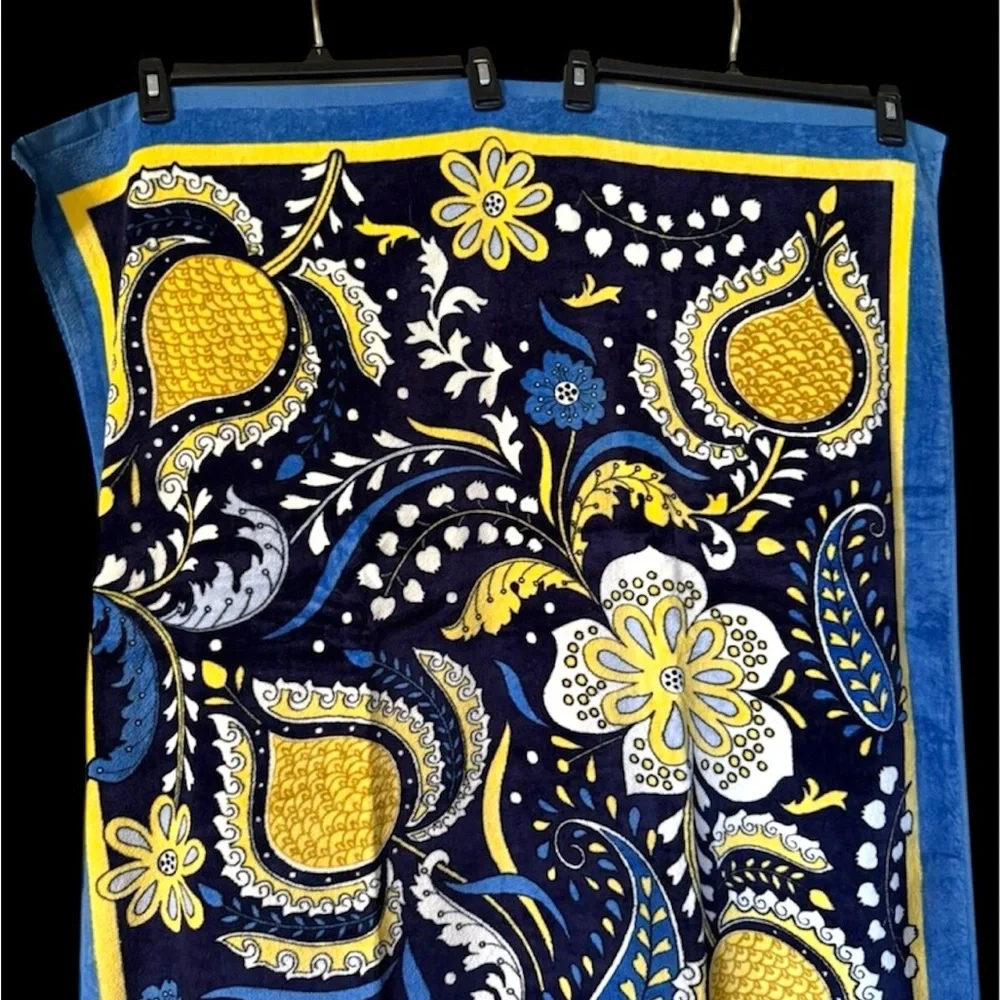 NWT Vera Bradley Ellie Blue Beach Towel Retired Pattern Rare! 33” X 66”